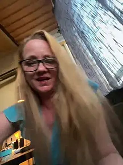 LizzieZ1975