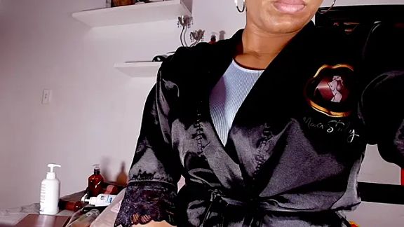 sofi_decker