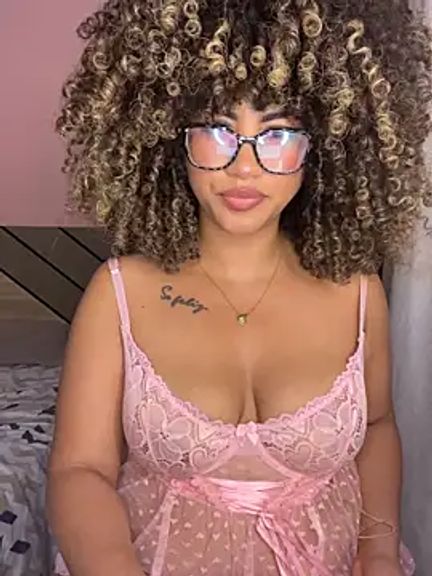 Kendra_curly