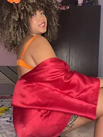 Kendra_curly
