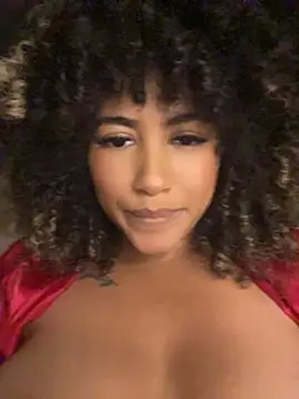 Kendra_curly