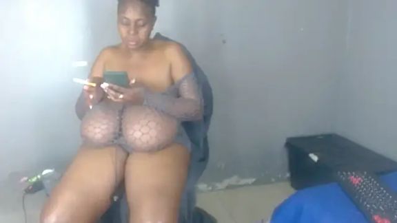 Bustyboobs1986xXx