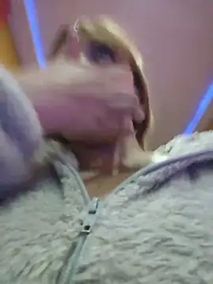 Isabella__Risky