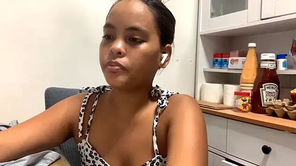 Bunny_Kisss