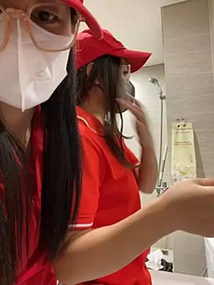 Sneaky_Cumshoot