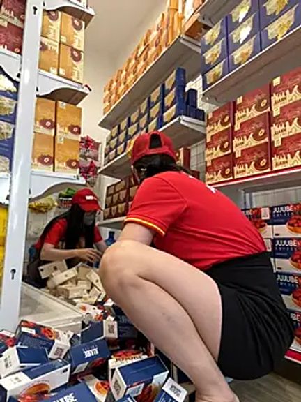 Sneaky_Cumshoot