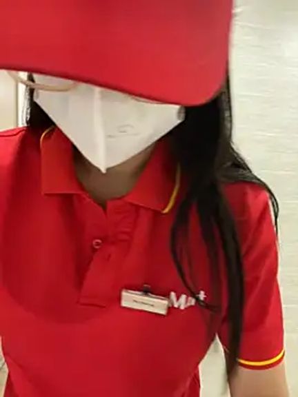 Sneaky_Cumshoot