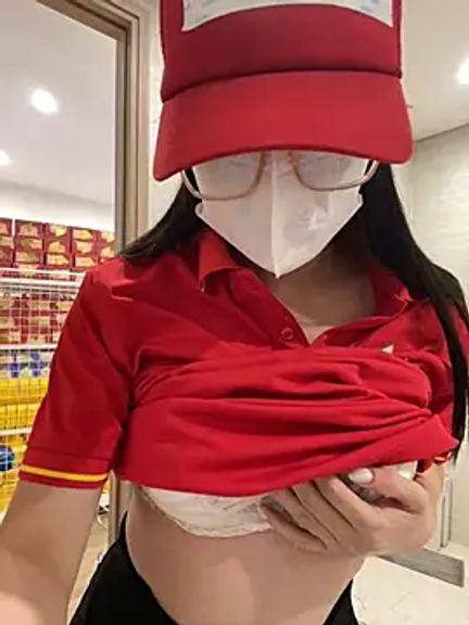 Sneaky_Cumshoot