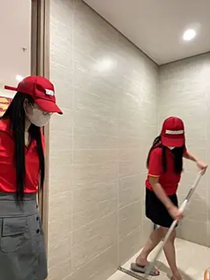 Sneaky_Cumshoot