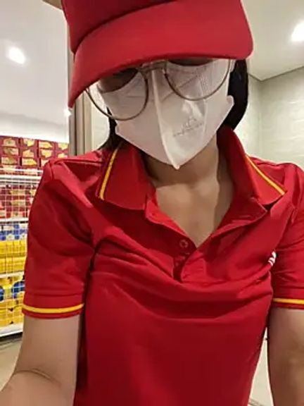 Sneaky_Cumshoot