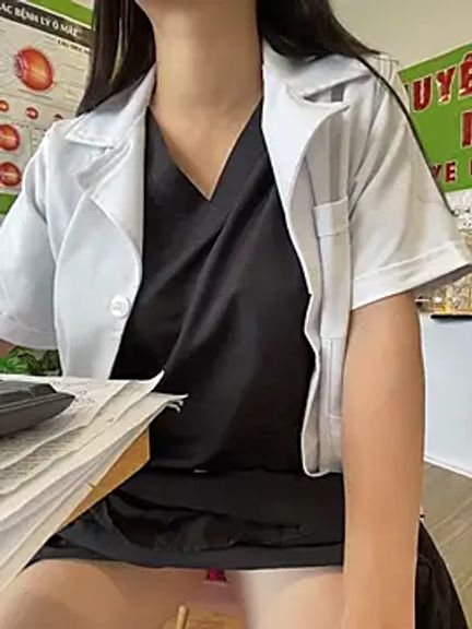 Sneaky_Cumshoot
