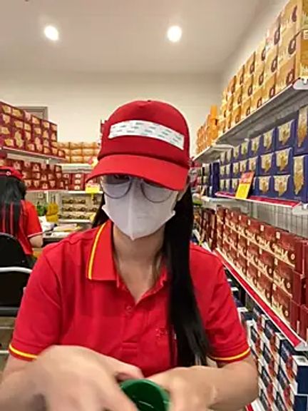 Sneaky_Cumshoot