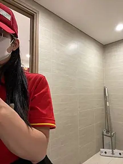 Sneaky_Cumshoot