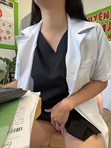 Sneaky_Cumshoot