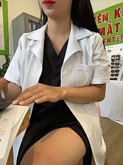 Sneaky_Cumshoot