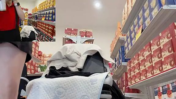Sneaky_Cumshoot