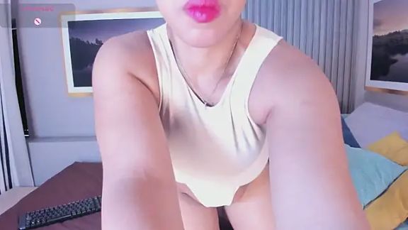 Karlie_moore_