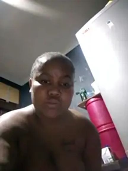 ChubbyMidgetxxx19