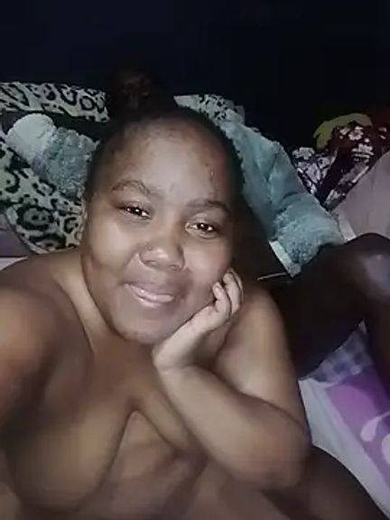 ChubbyMidgetxxx19