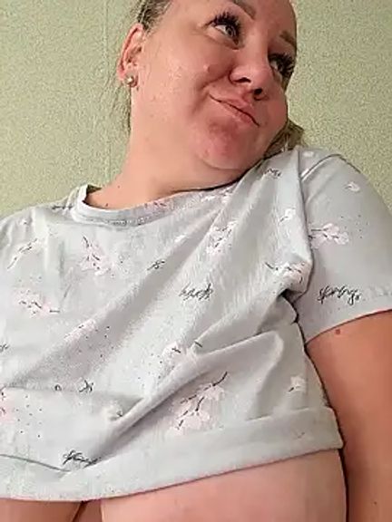 AnnaCurvy