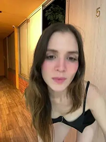 kevin_hotgirls