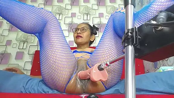 YESSYFOXX