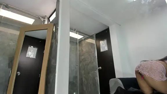 Luna_Dumont