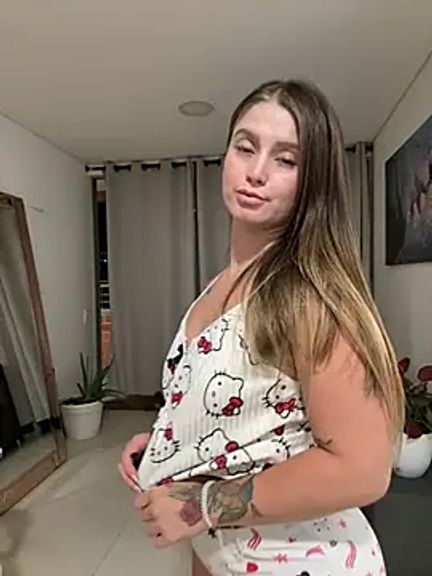 roxie_gates_