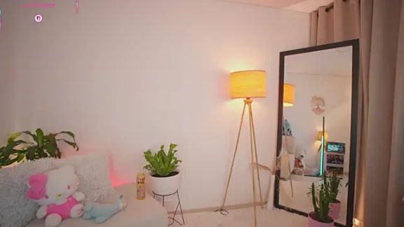 roxie_gates_