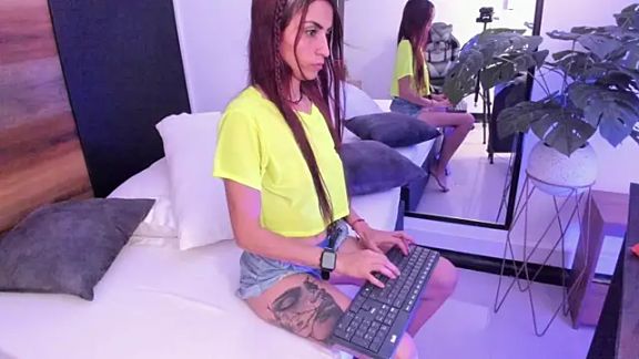 marylin_gold