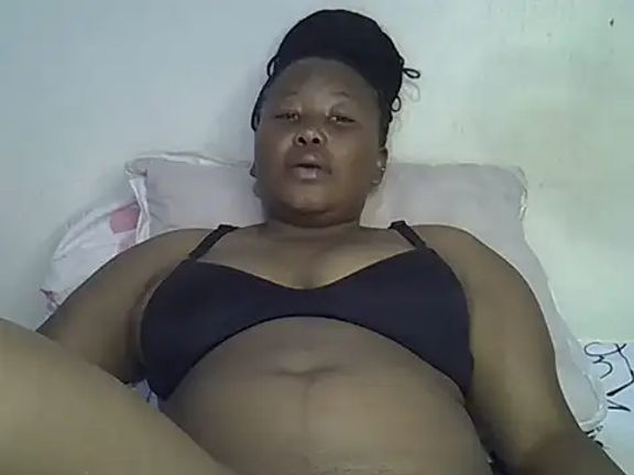 Curvy_nelly1