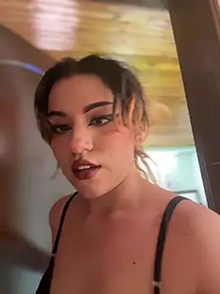 NikkiNix