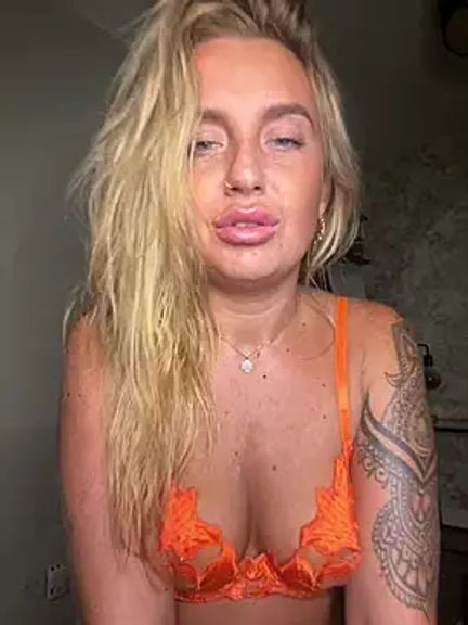 CharlottemilfUKx