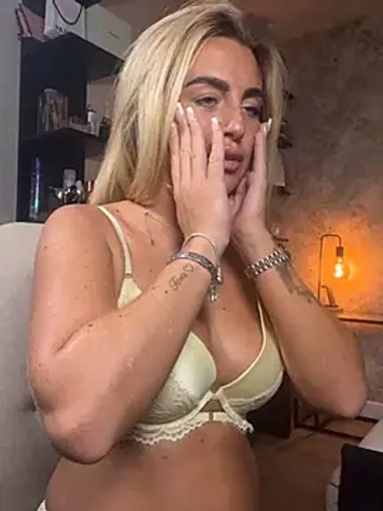 CharlottemilfUKx