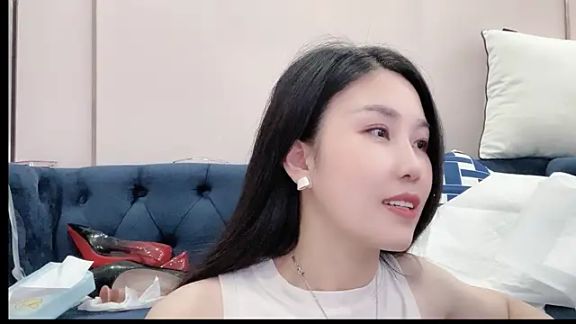 Emma_qiqi