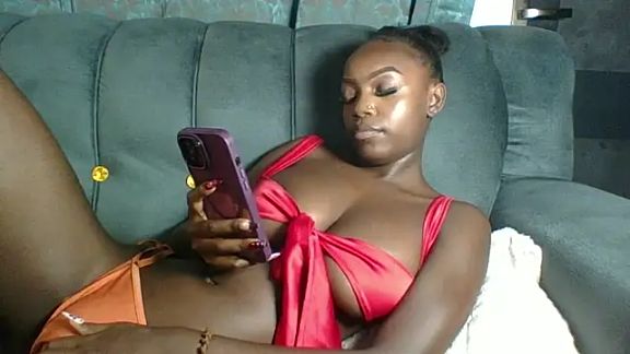 Ebony-Diva