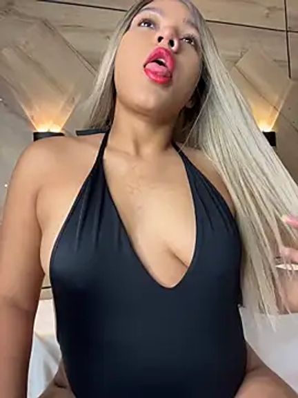 MiaBlonde1