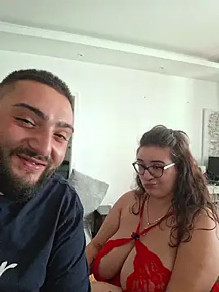 CurvyyMomy
