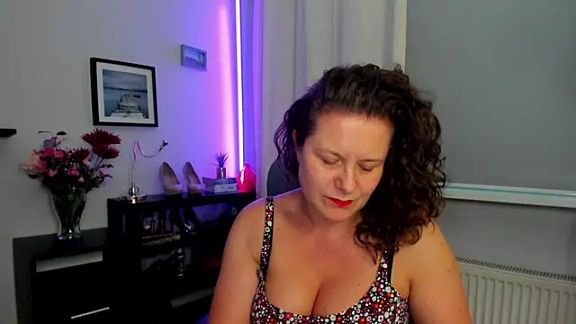 OLIVIA_lux