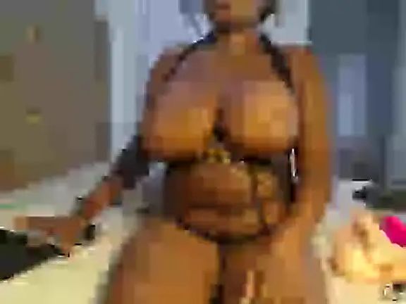 QueenMyaa
