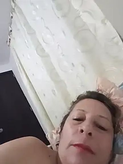 Nikki_milf69