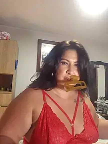 CurvyFireLatina