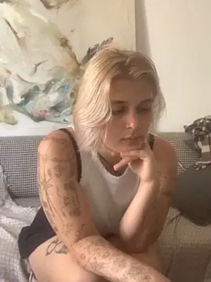 Ella_Bloom