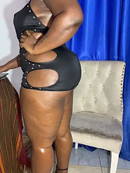 curvy_queen89