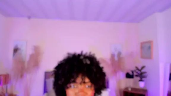 Lia_adams17
