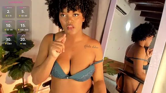 Lia_adams17
