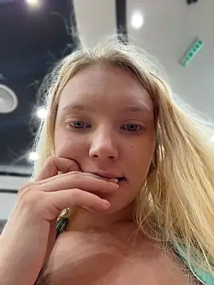 AmmyHot