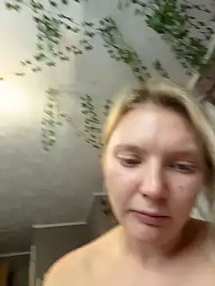 AmmyHot