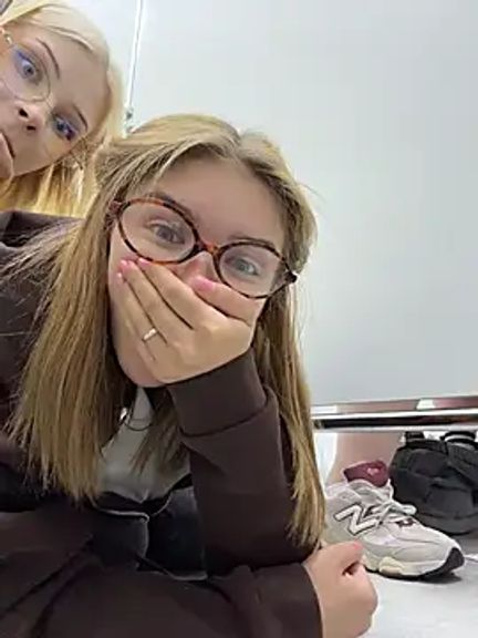 FlashTitsRoyal