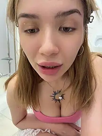 FlashTitsRoyal